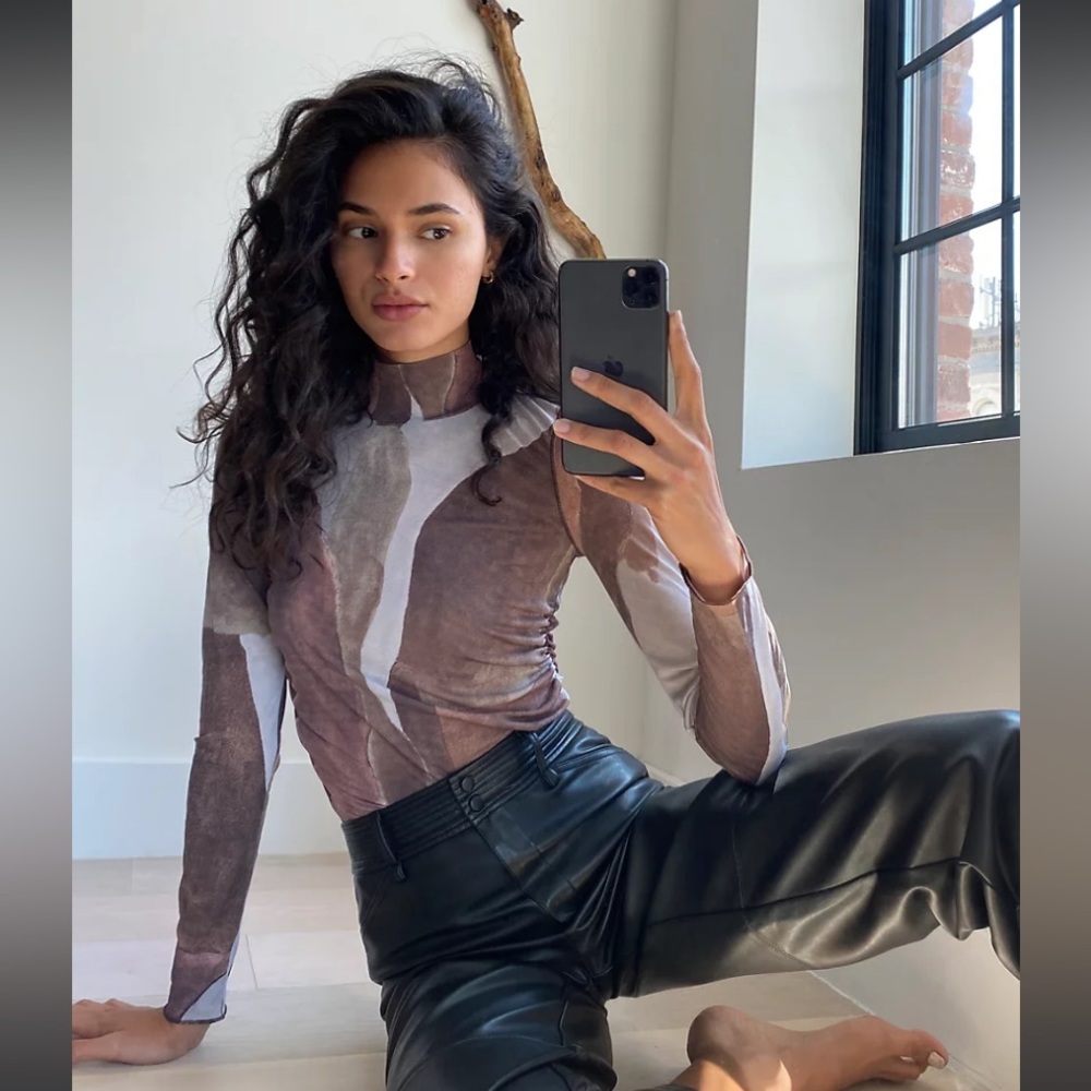 Aritzia Long Sleeve Top